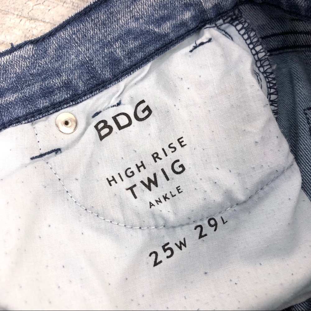 Sold🥀 UO BDG High Rise Twig Ankle Skinny Jeans - Picture 7 of 8